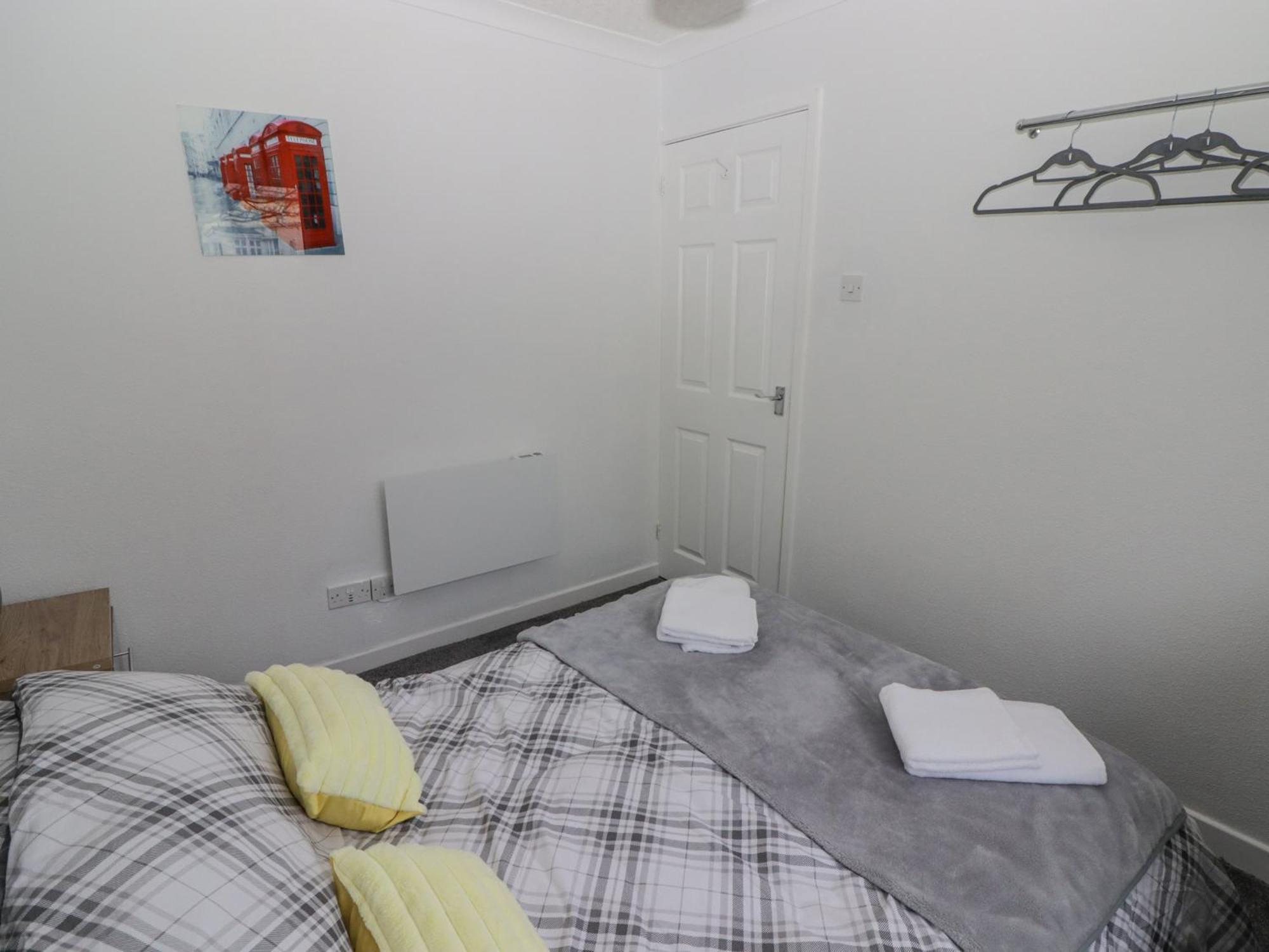 48 Gower Holiday Village Суонси Экстерьер фото