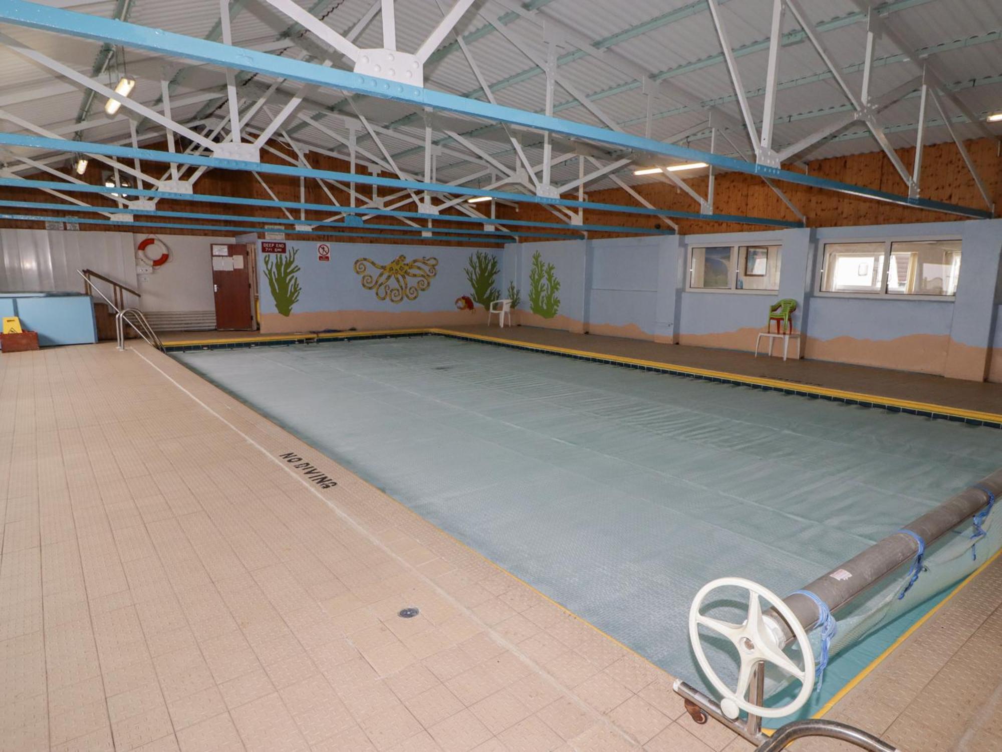 48 Gower Holiday Village Суонси Экстерьер фото