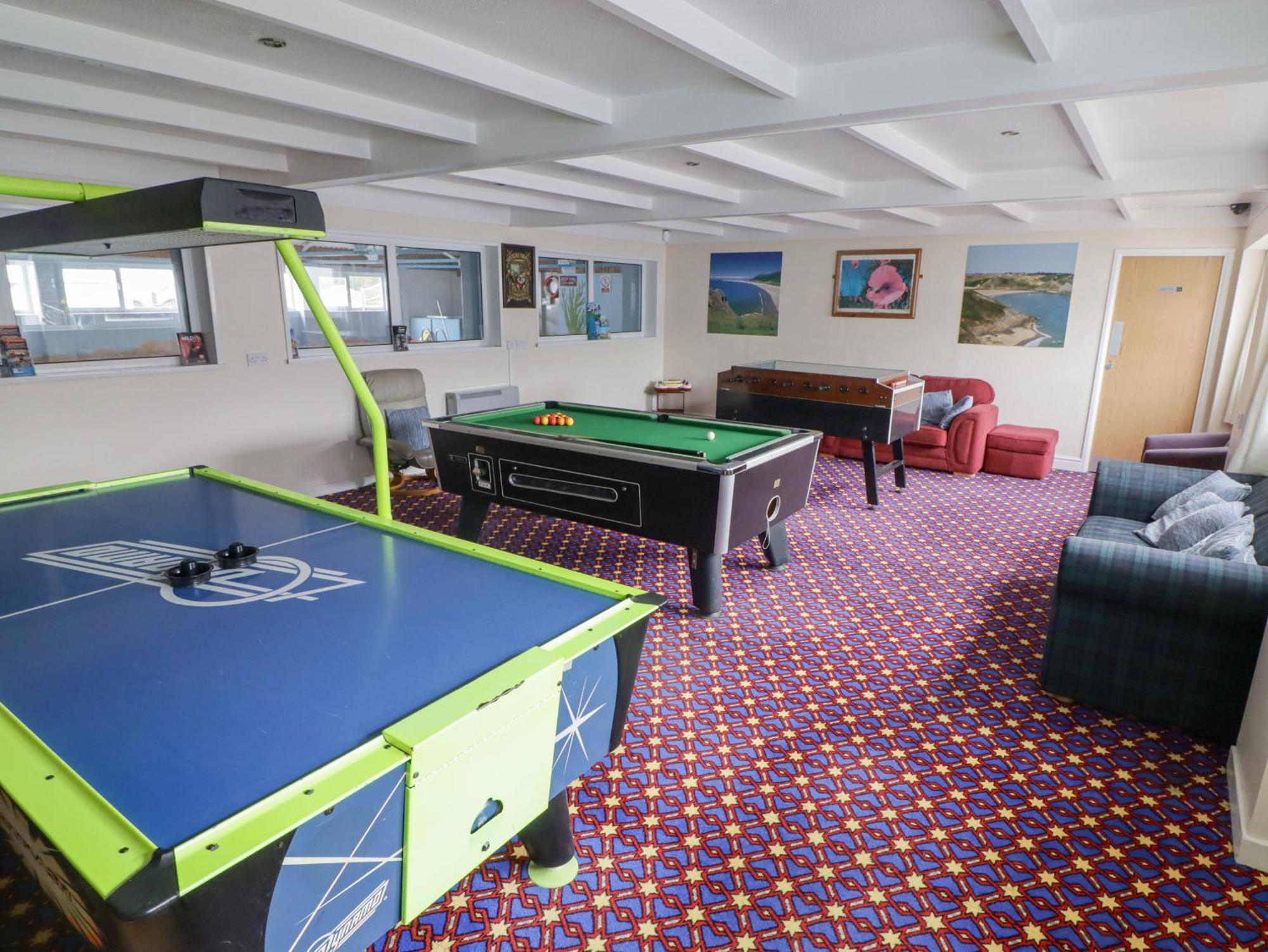 48 Gower Holiday Village Суонси Экстерьер фото